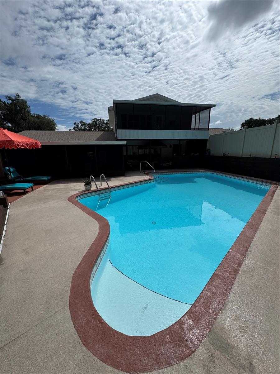 SILVER SPRINGS SHORES - Residential