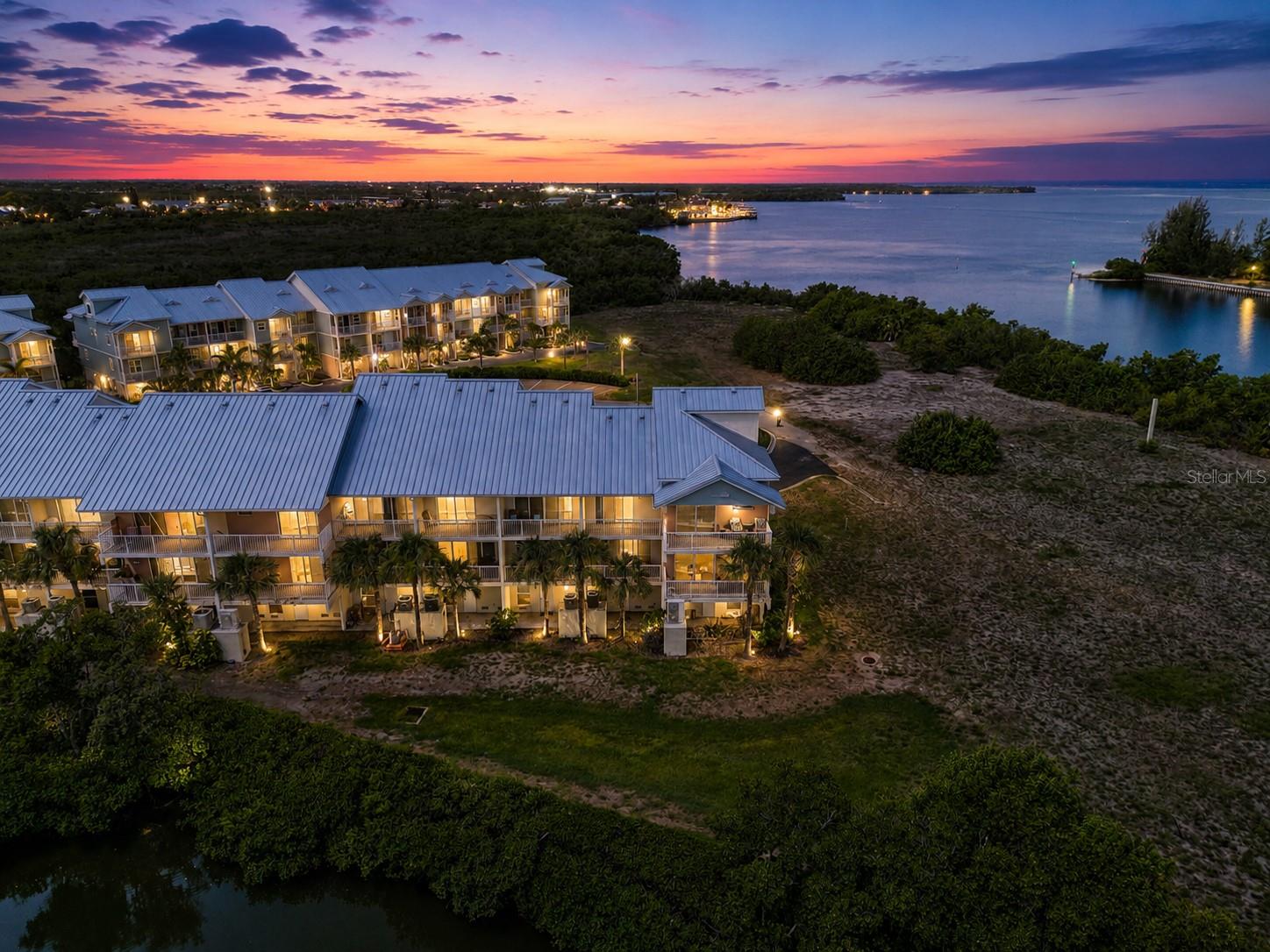 BAHIA BEACH TWNHMS PH 02 - Residential
