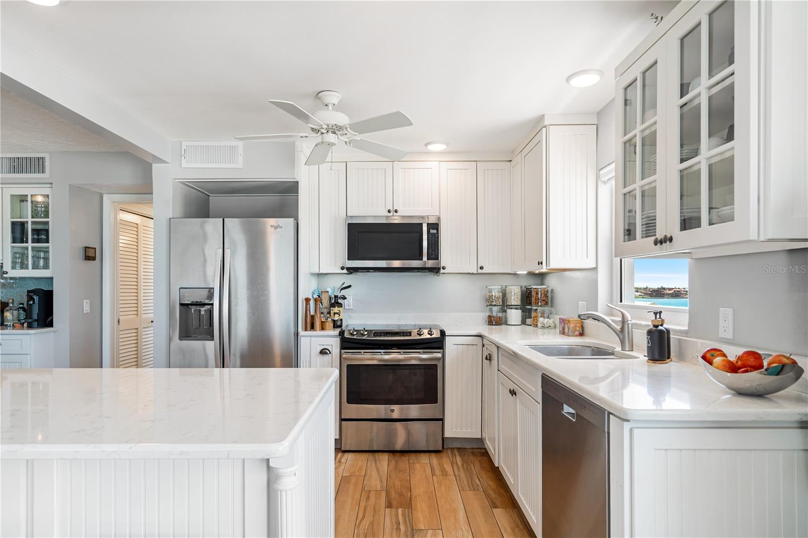 POINTE TOWERS CONDO APT - Residential