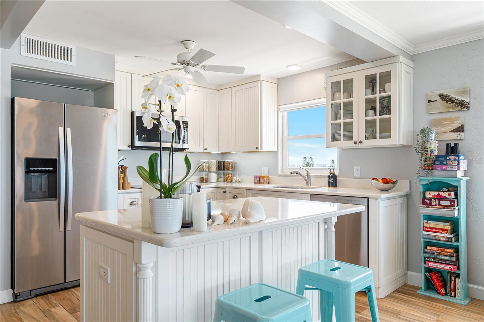 POINTE TOWERS CONDO APT - Residential