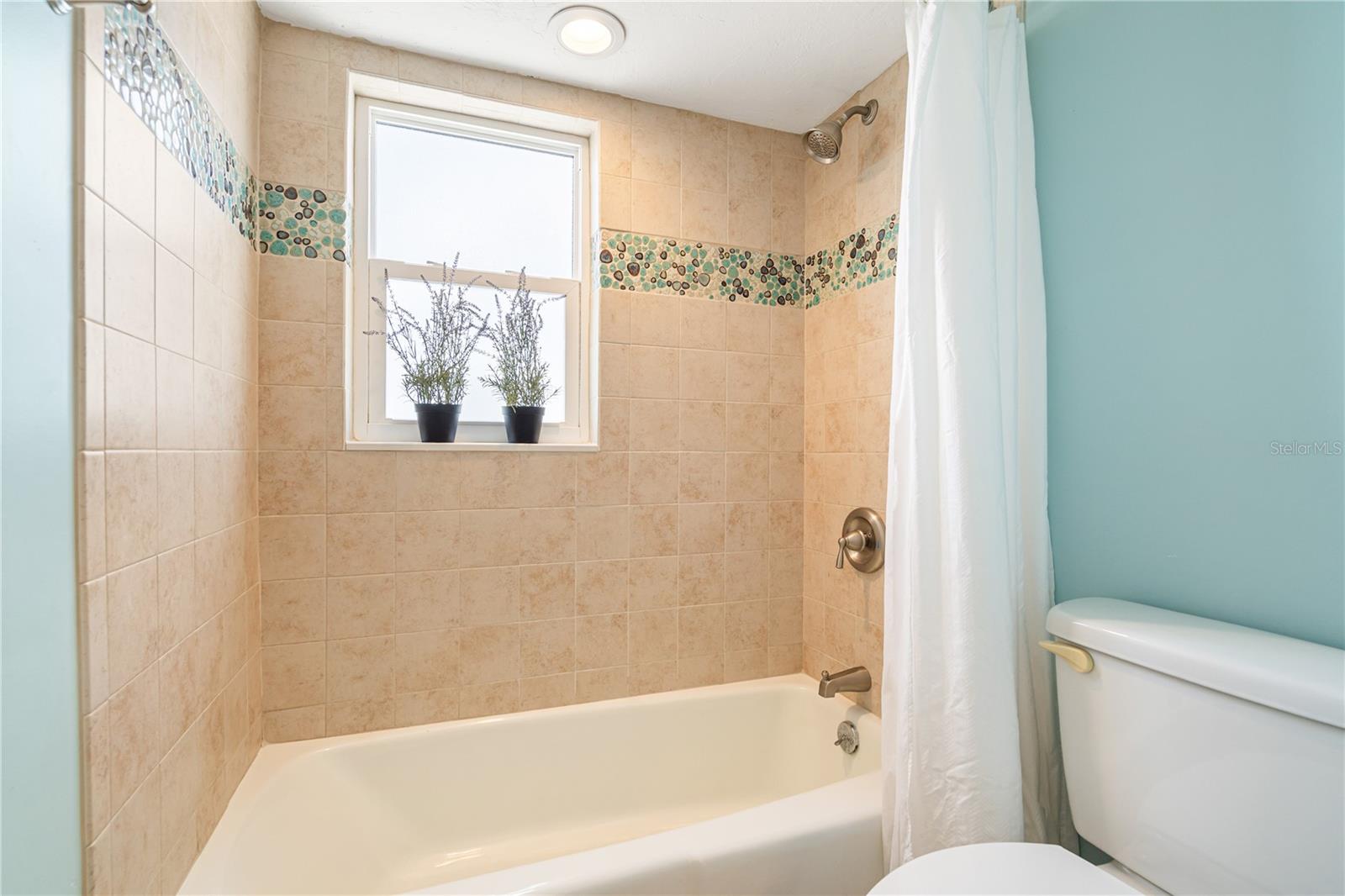 POINTE TOWERS CONDO APT - Residential