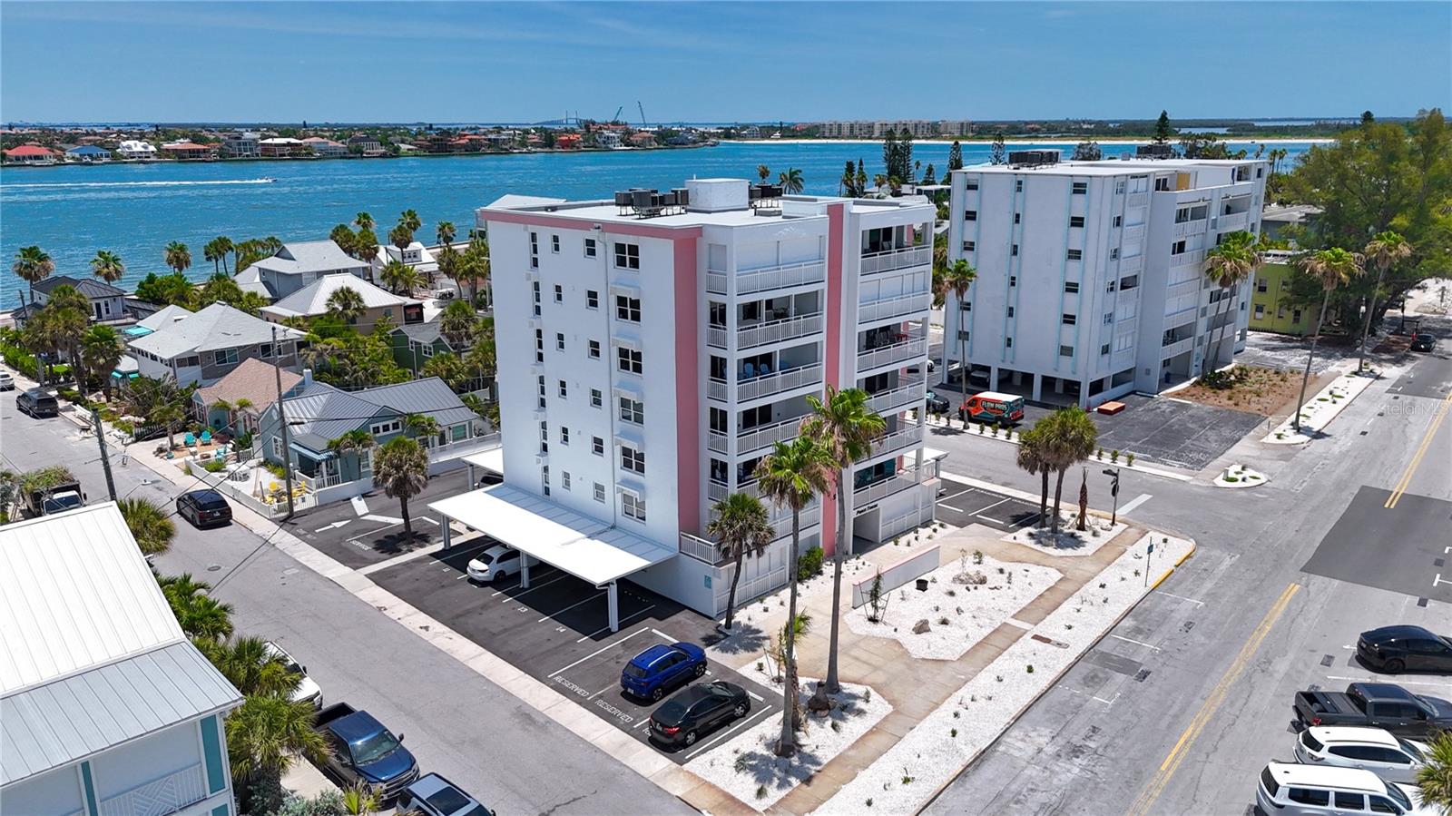 POINTE TOWERS CONDO APT - Residential