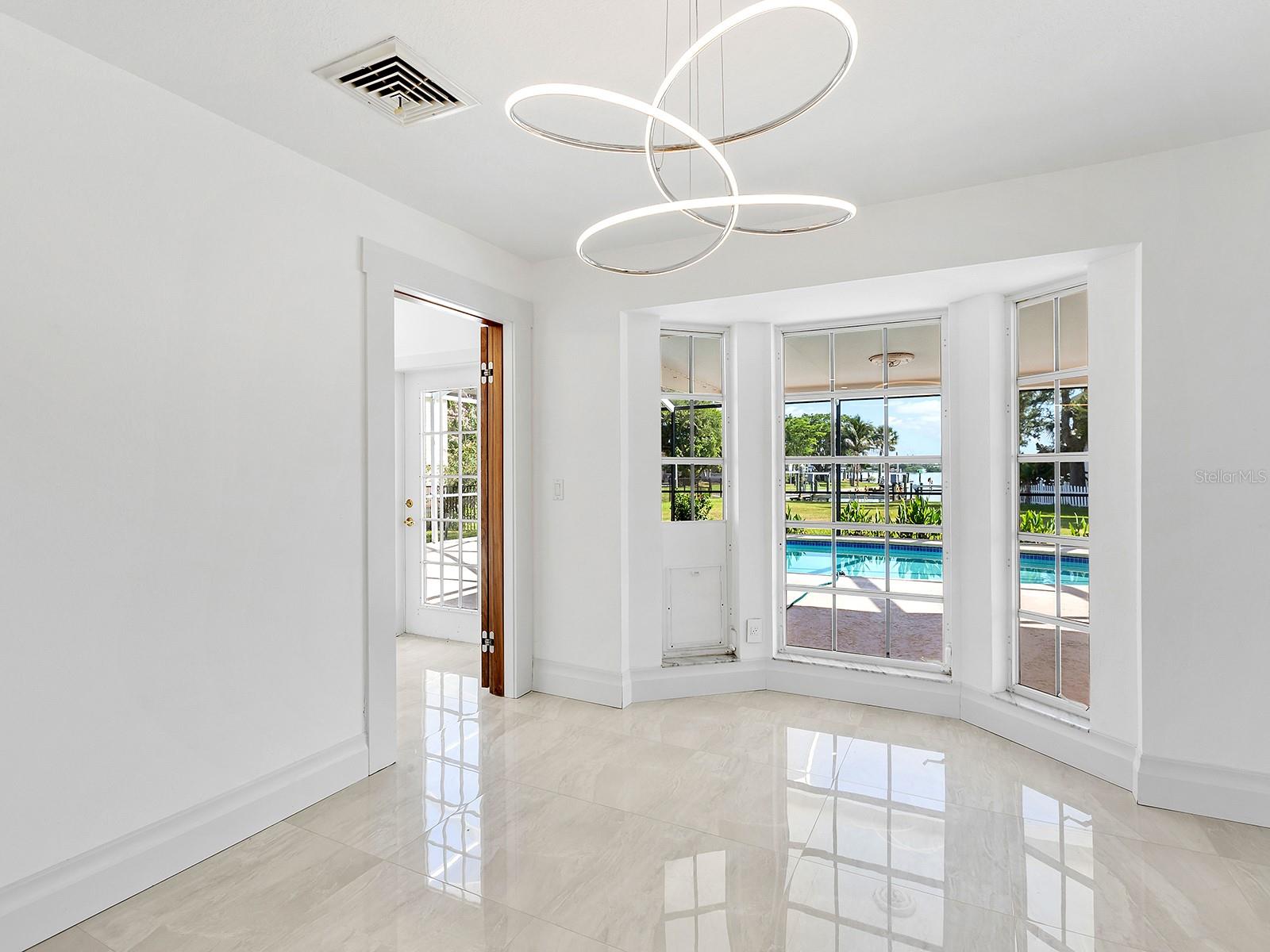BAYSHORE ESTATES - Residential