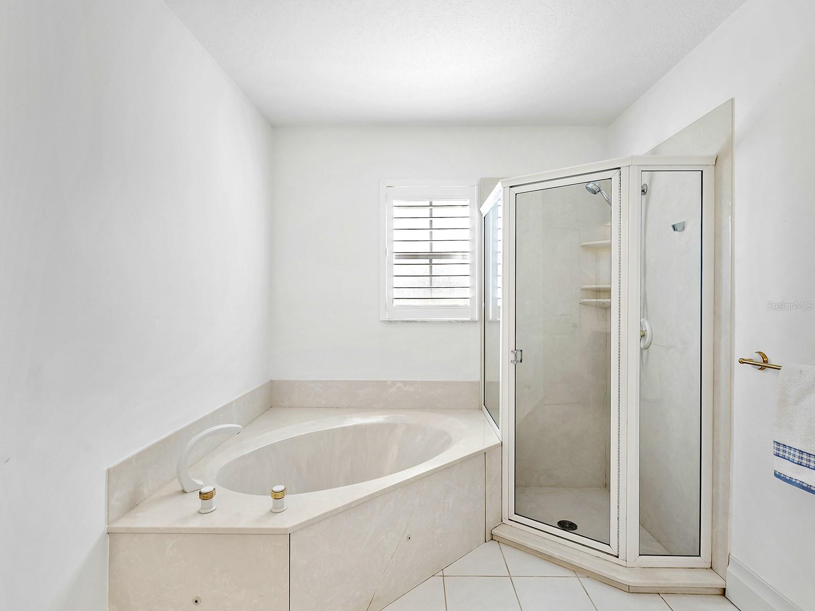 BAYSHORE ESTATES - Residential