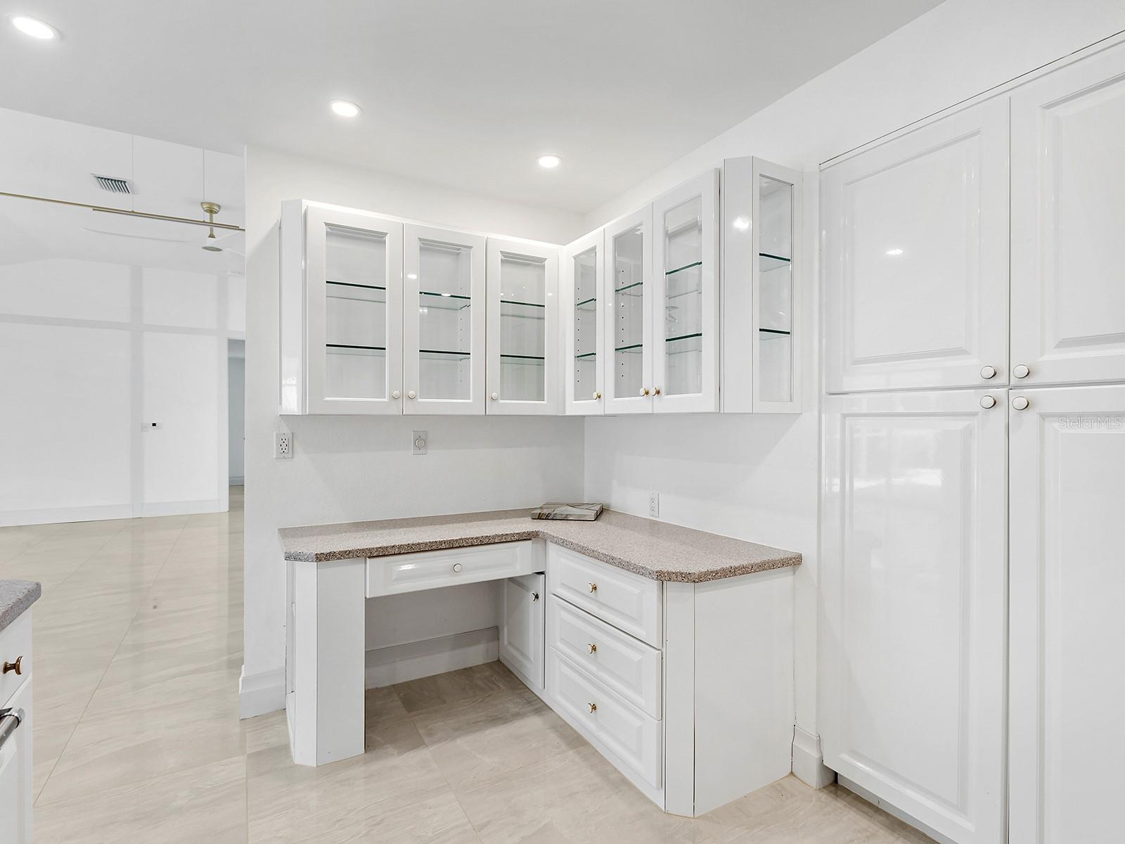 BAYSHORE ESTATES - Residential