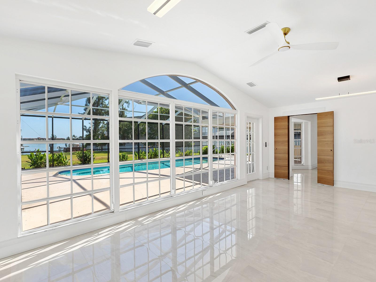 BAYSHORE ESTATES - Residential
