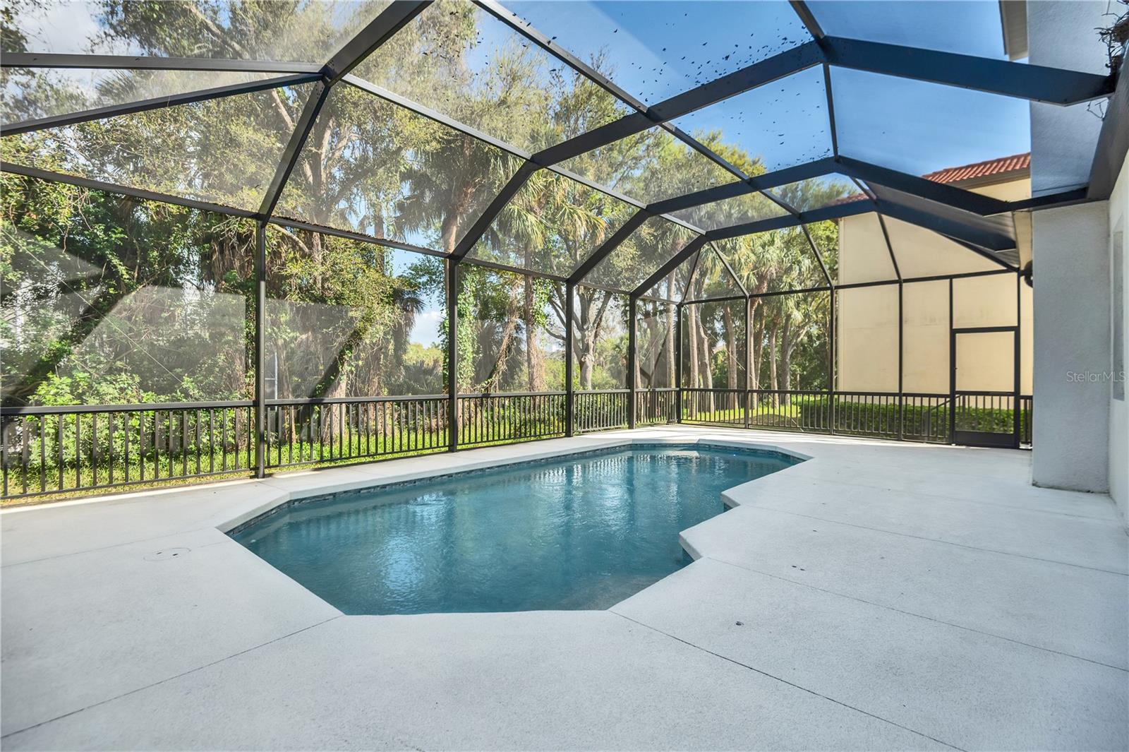 LEGENDS BAY - Residential