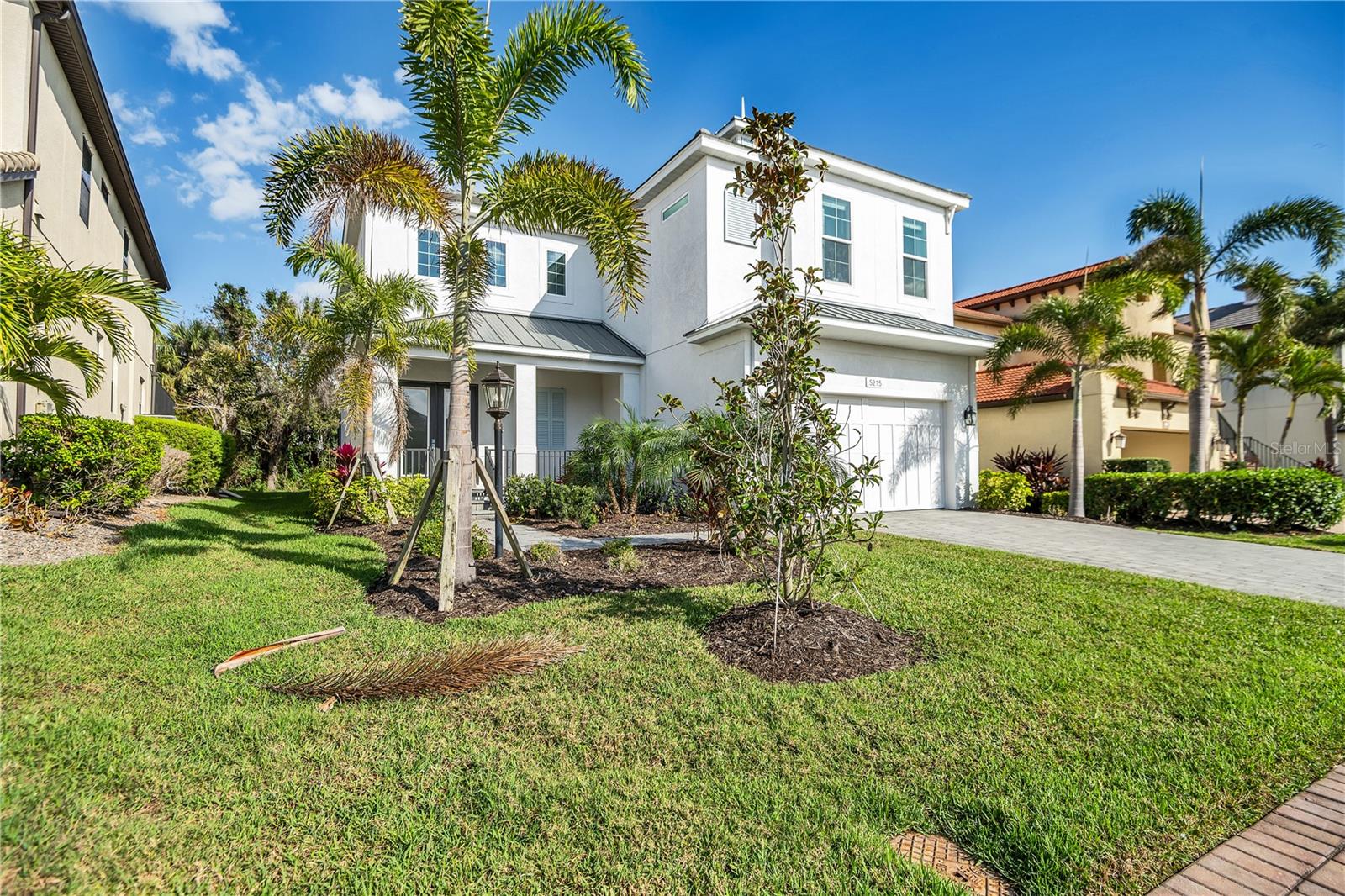 LEGENDS BAY - Residential