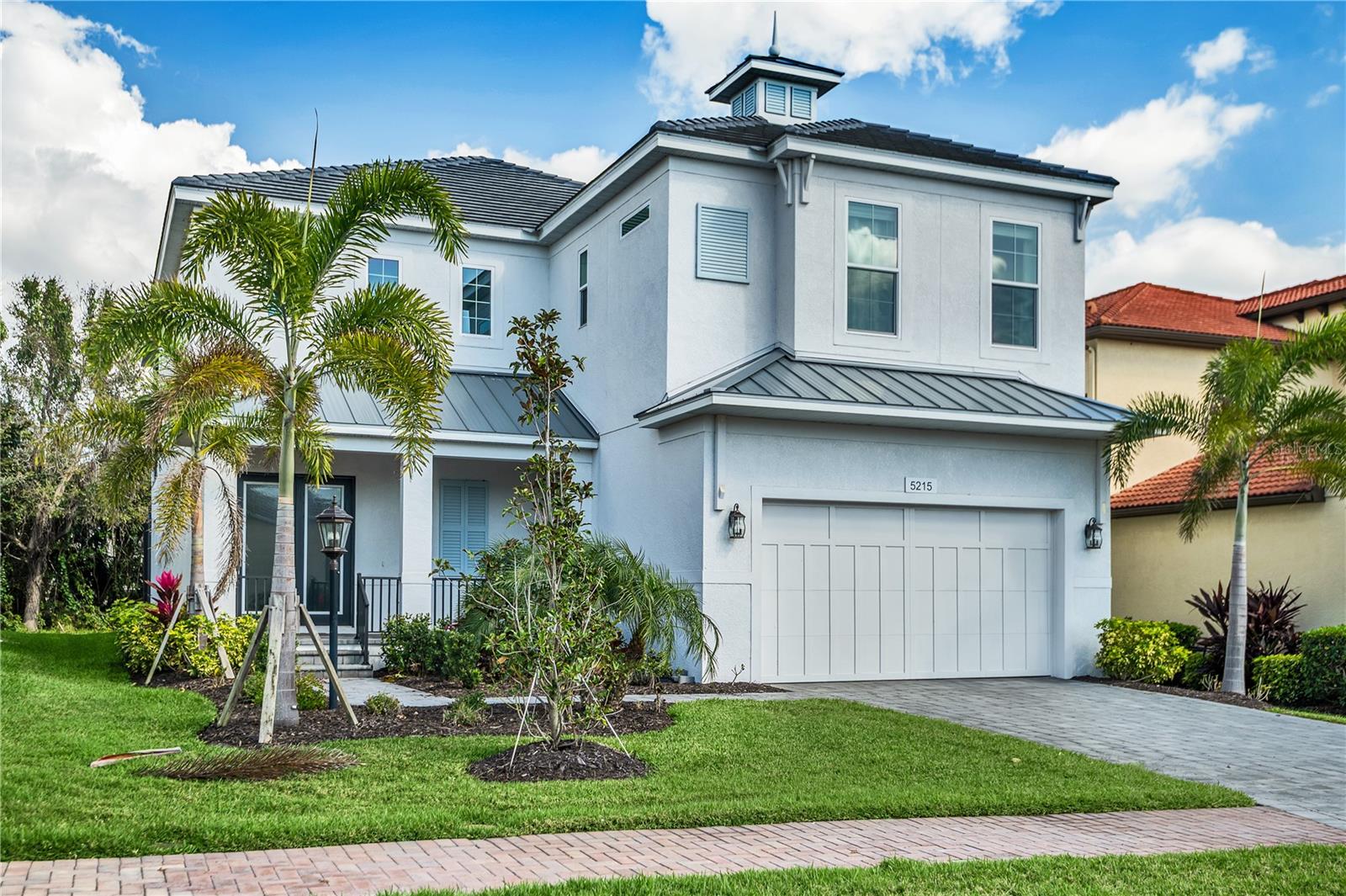 LEGENDS BAY - Residential