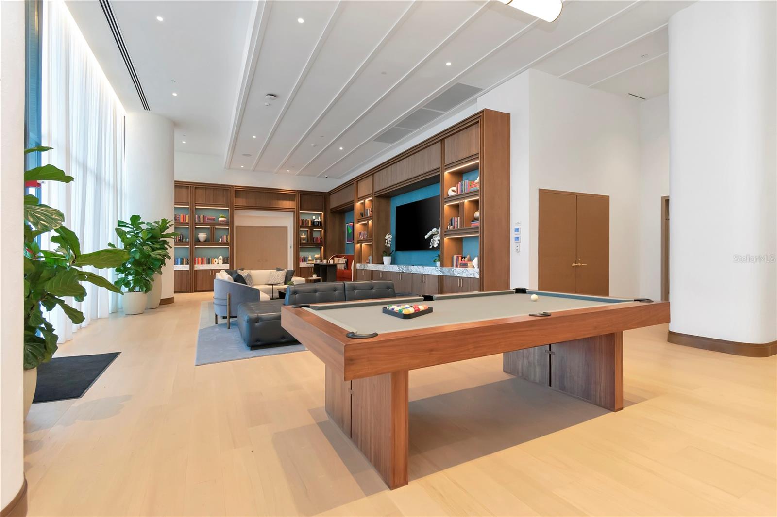3105 BAY OAKS CONDOMINIUM - Residential