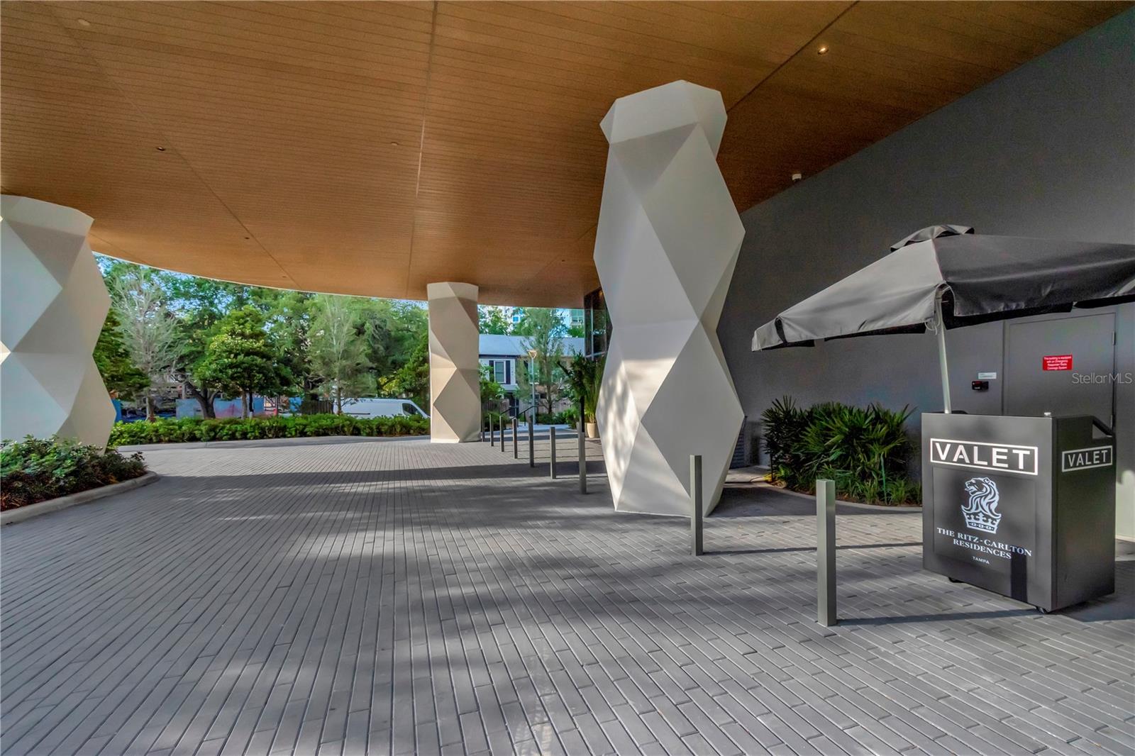 3105 BAY OAKS CONDOMINIUM - Residential