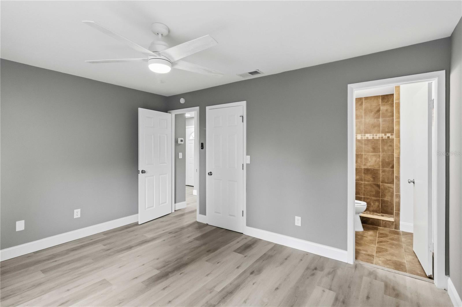 COUNTRY HILLS UNIT ONE B - Residential