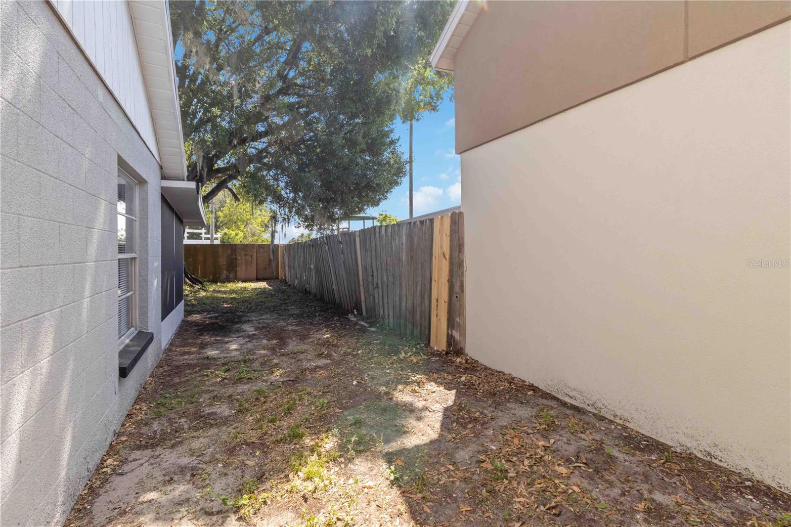 COUNTRY HILLS UNIT ONE B - Residential