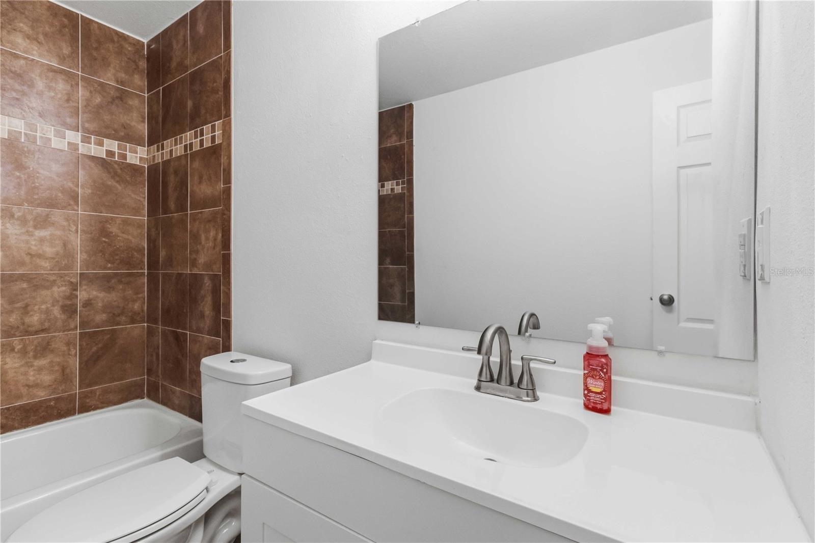 COUNTRY HILLS UNIT ONE B - Residential