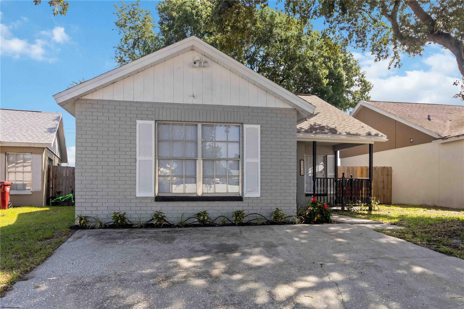 COUNTRY HILLS UNIT ONE B - Residential