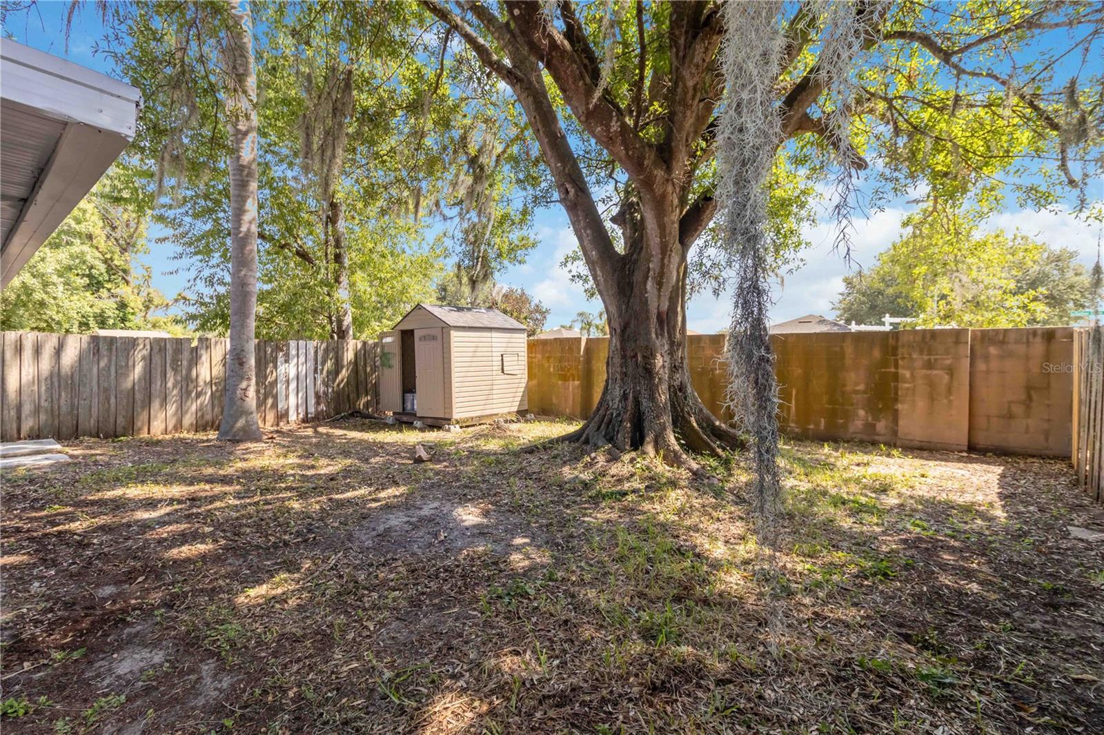 COUNTRY HILLS UNIT ONE B - Residential