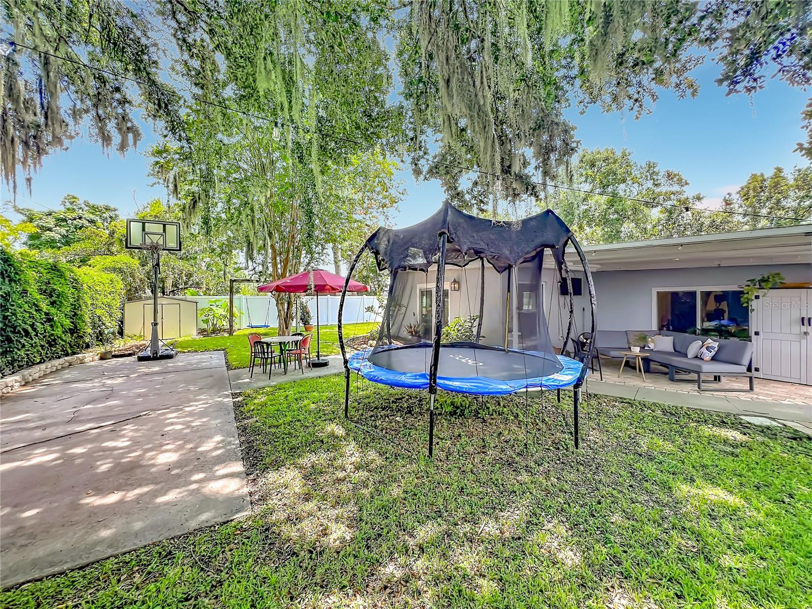 SHORES LAKE KILLARNEY - Residential