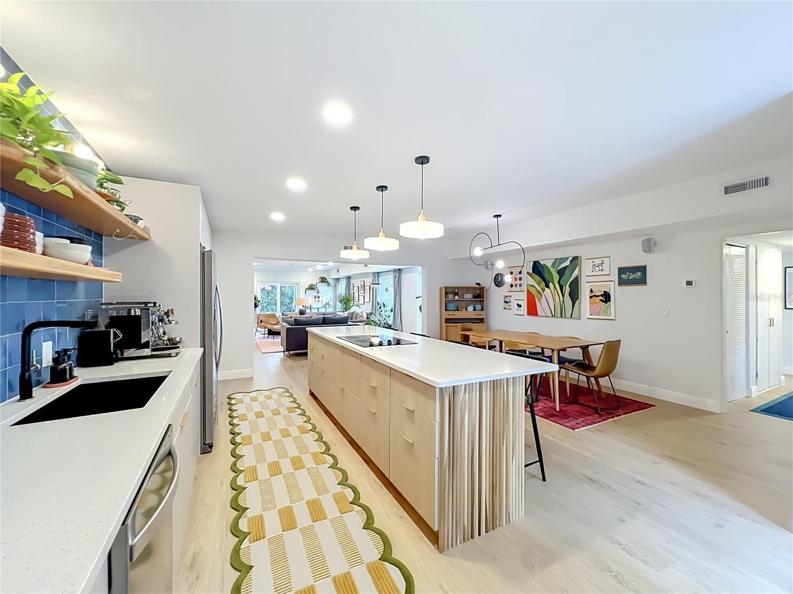 SHORES LAKE KILLARNEY - Residential