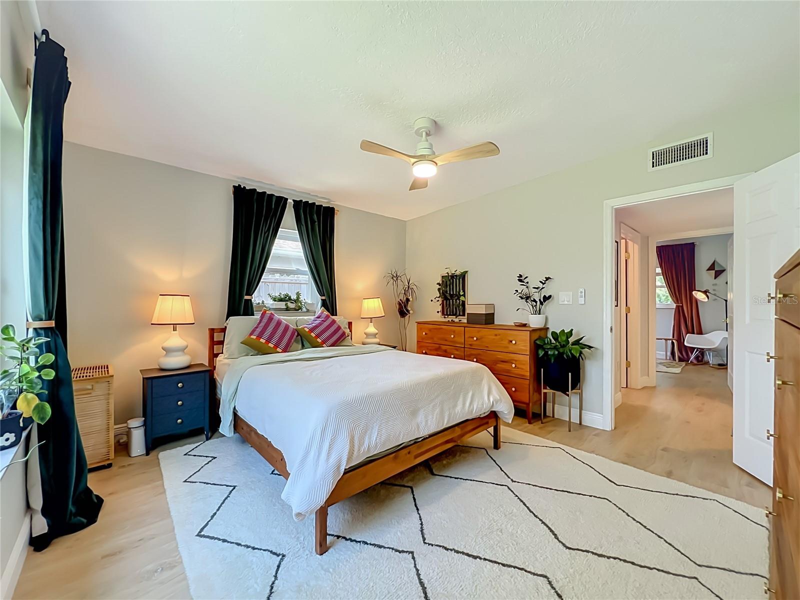 SHORES LAKE KILLARNEY - Residential
