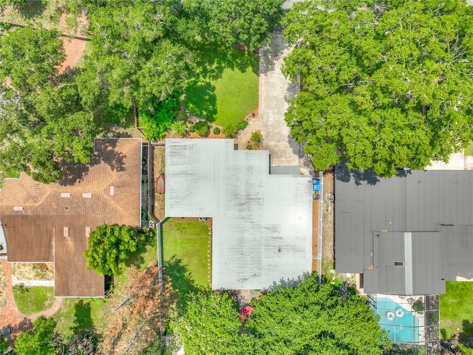 SHORES LAKE KILLARNEY - Residential