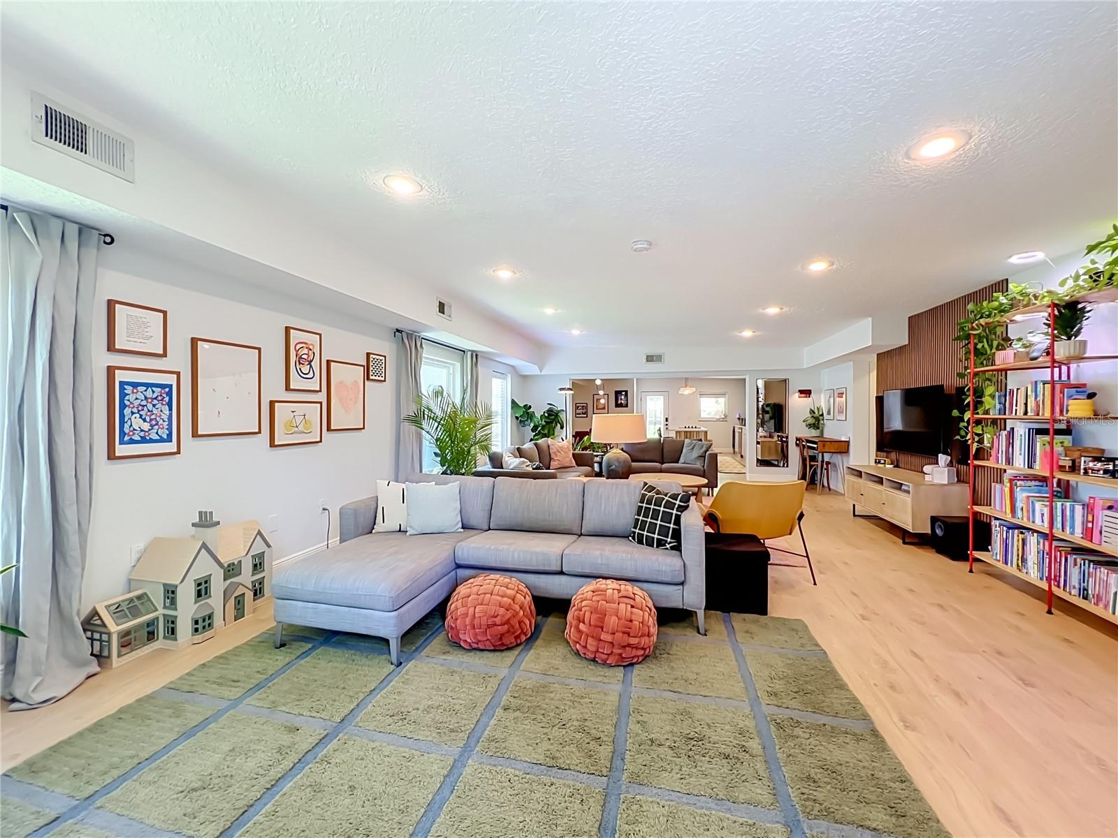 SHORES LAKE KILLARNEY - Residential