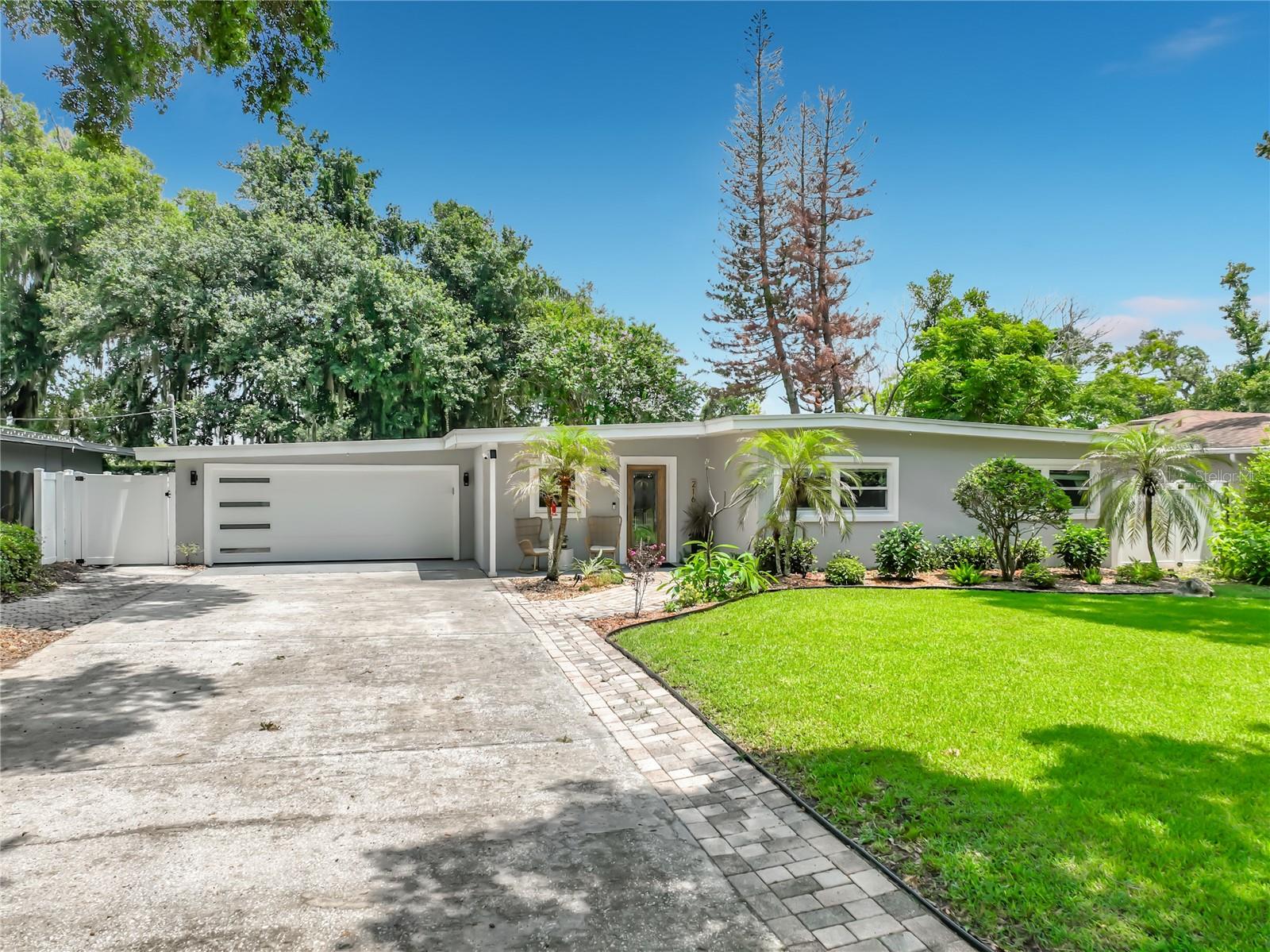 SHORES LAKE KILLARNEY - Residential