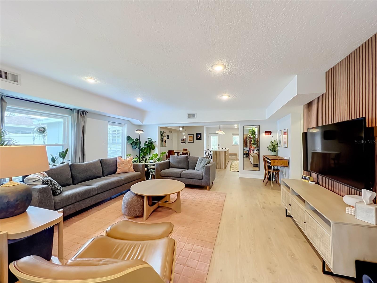 SHORES LAKE KILLARNEY - Residential