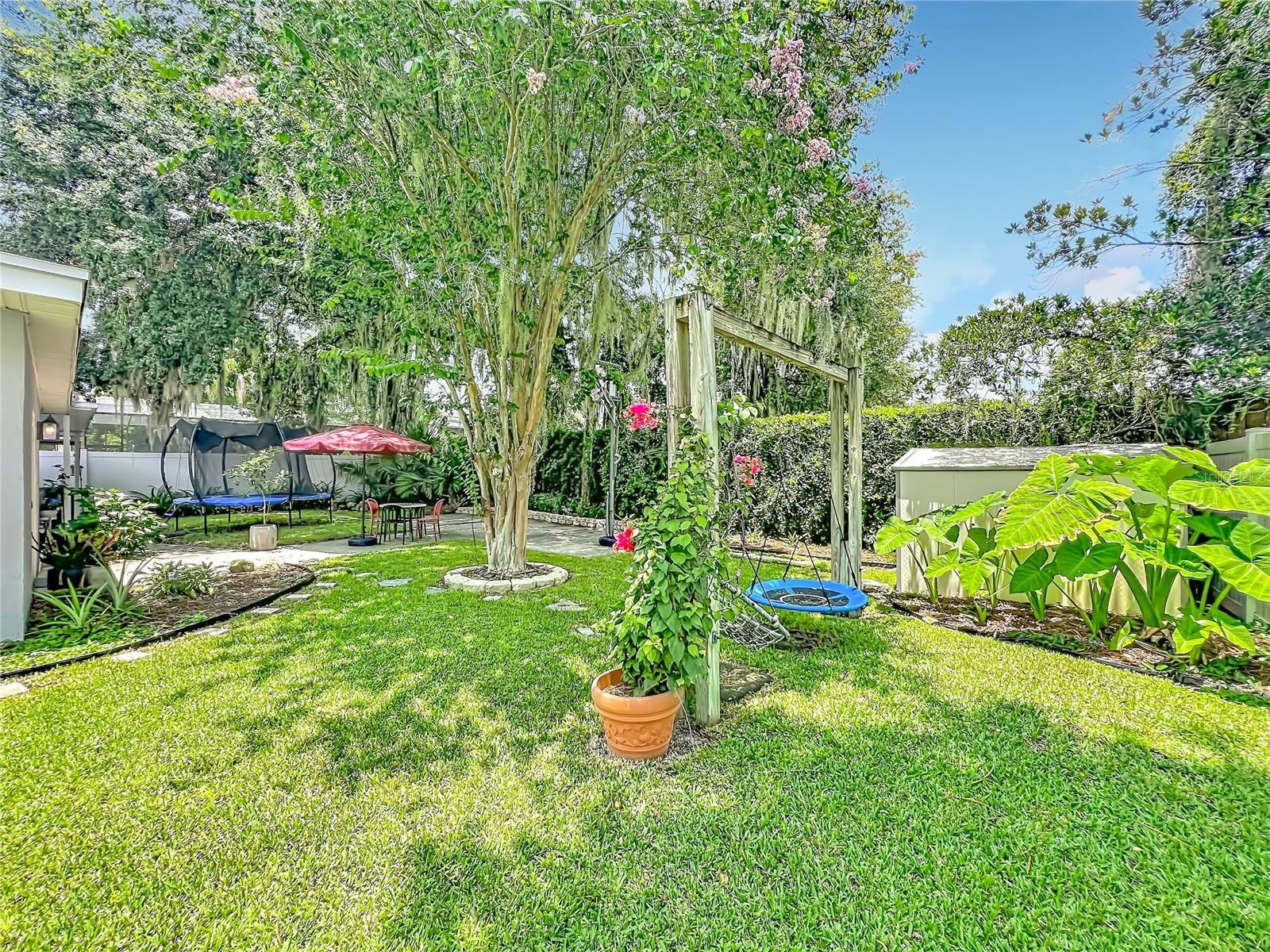 SHORES LAKE KILLARNEY - Residential
