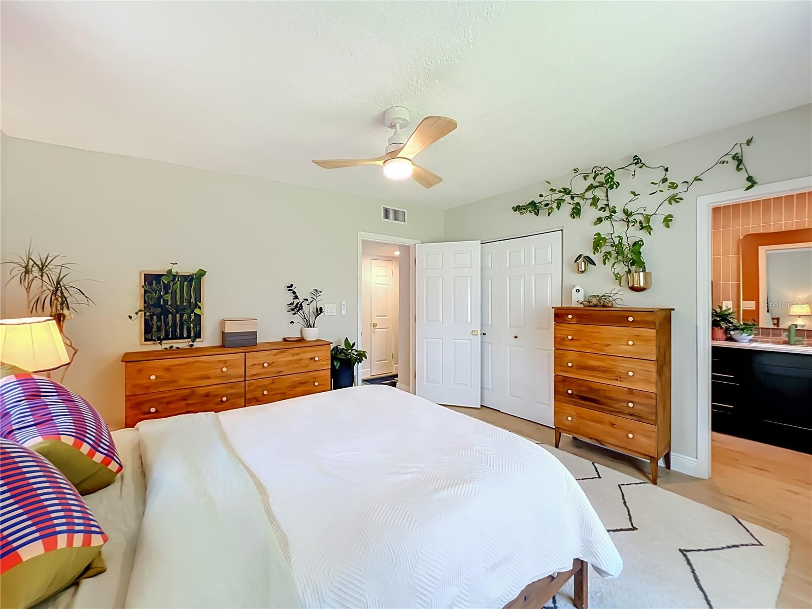 SHORES LAKE KILLARNEY - Residential