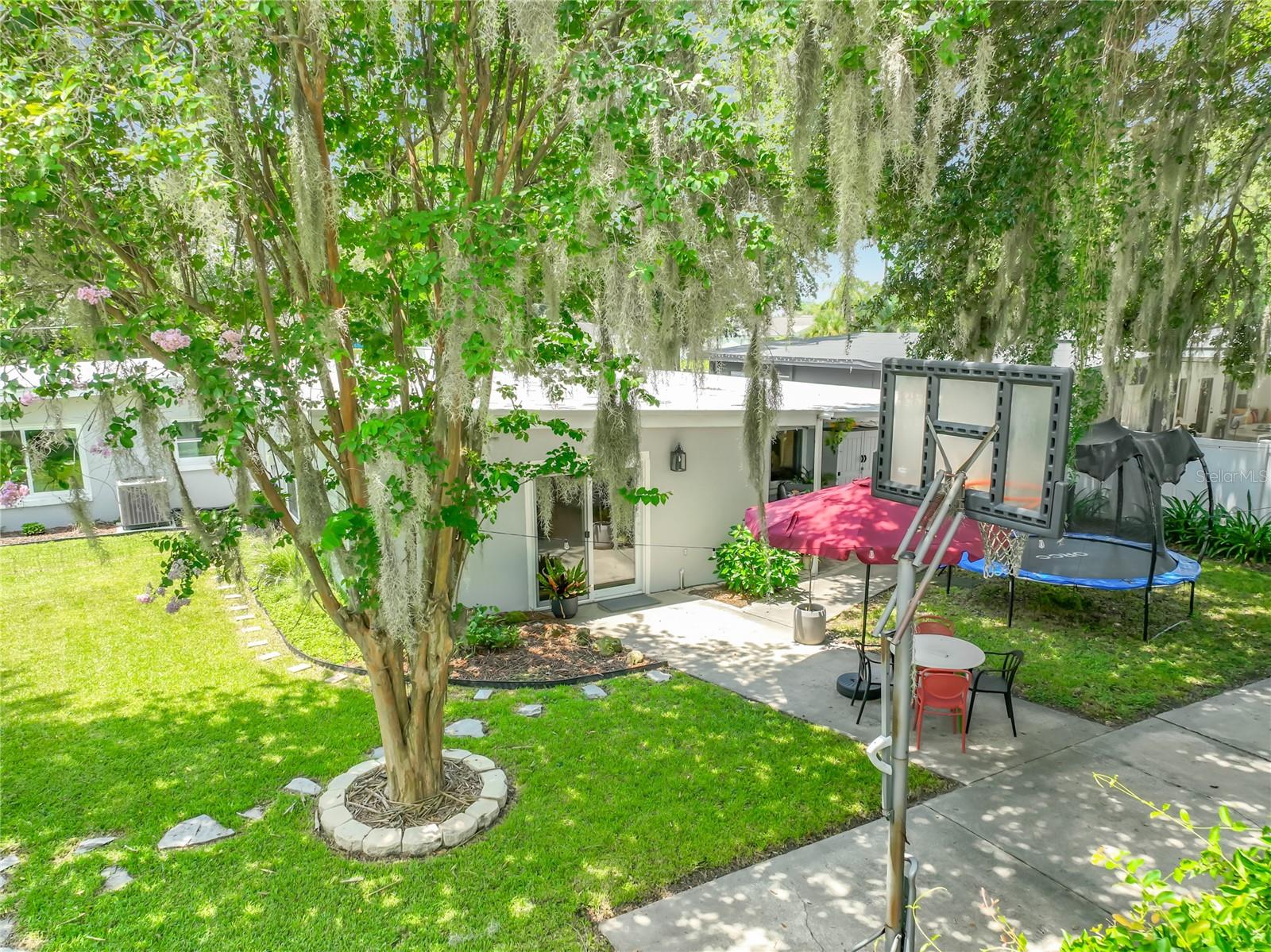 SHORES LAKE KILLARNEY - Residential