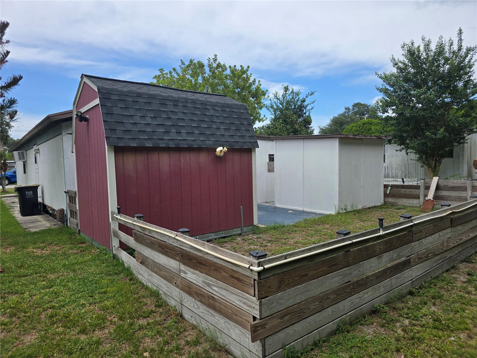 LAKE MARIANA ACRES - Residential