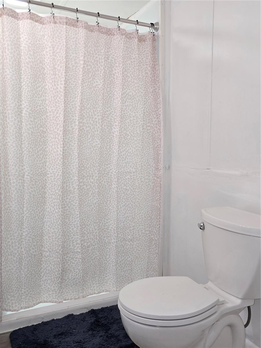 LAKE MARIANA ACRES - Residential