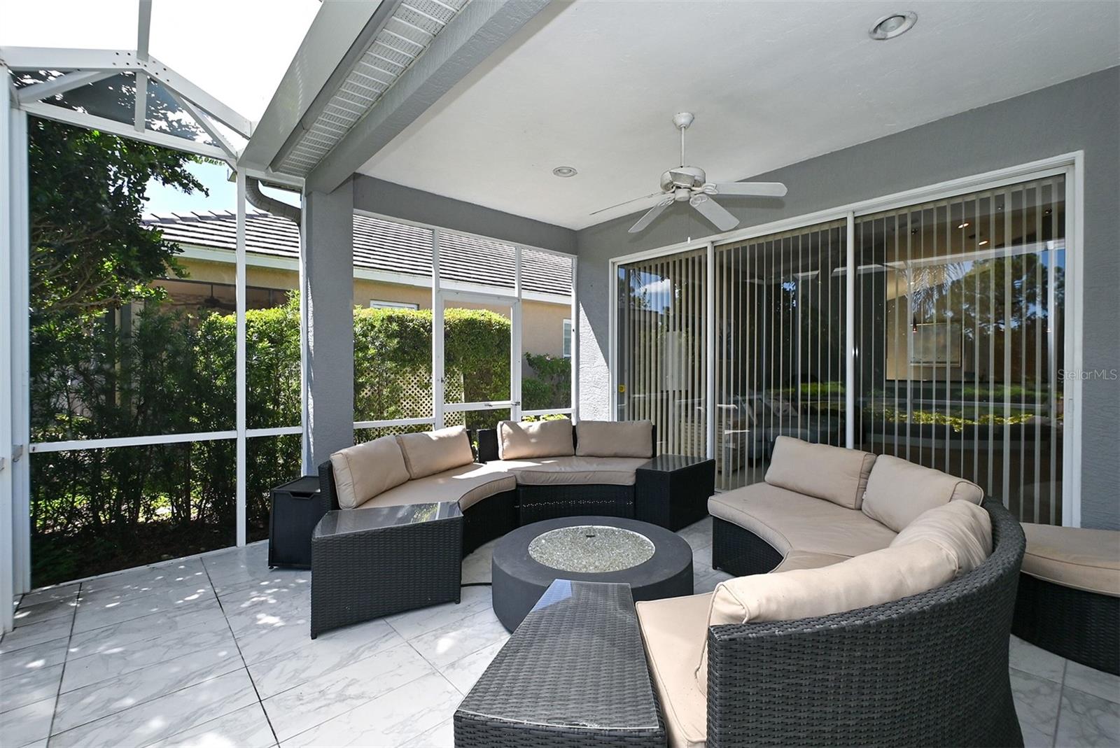 UNIVERSITY PARK - Residential Lease