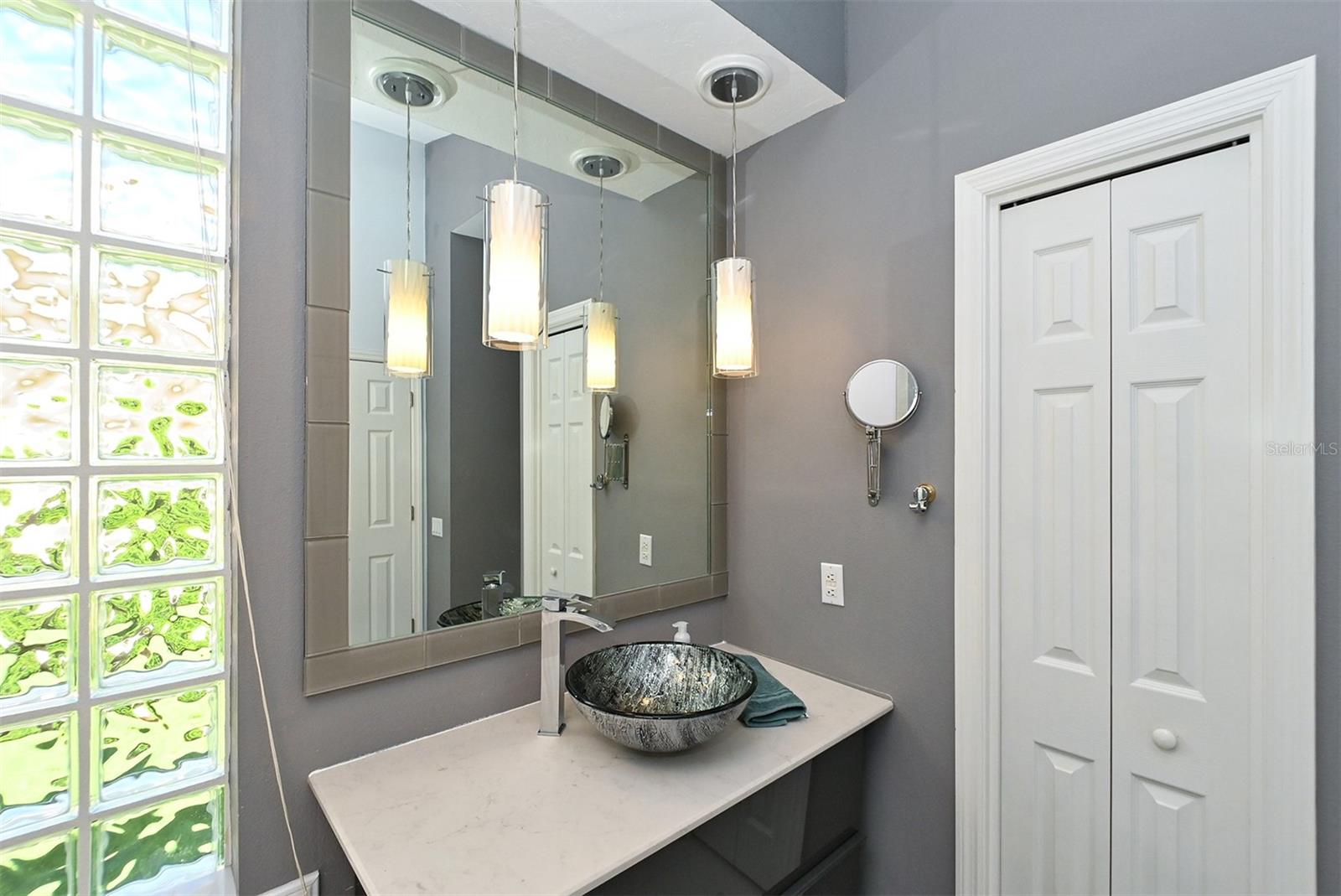 UNIVERSITY PARK - Residential Lease