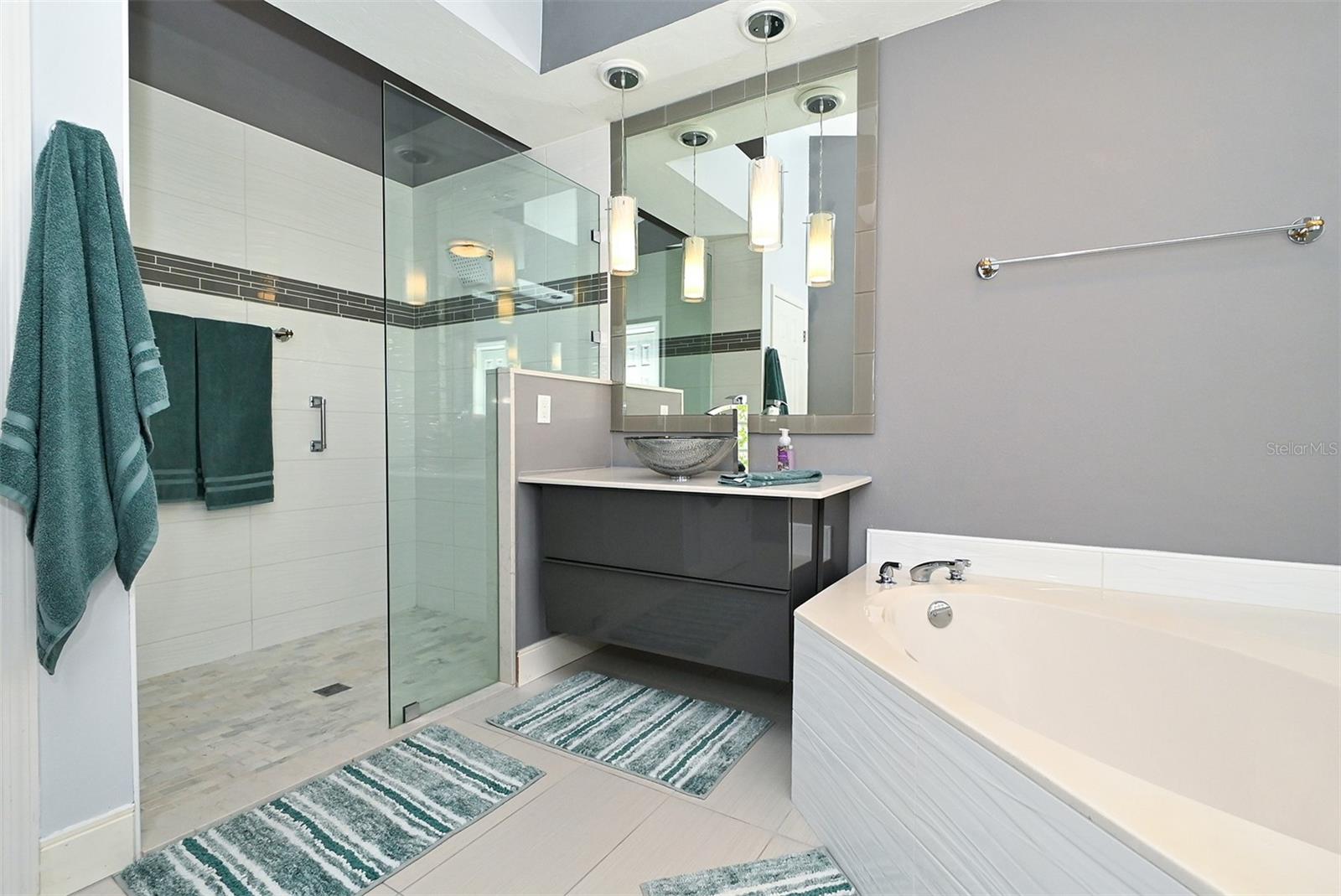 UNIVERSITY PARK - Residential Lease