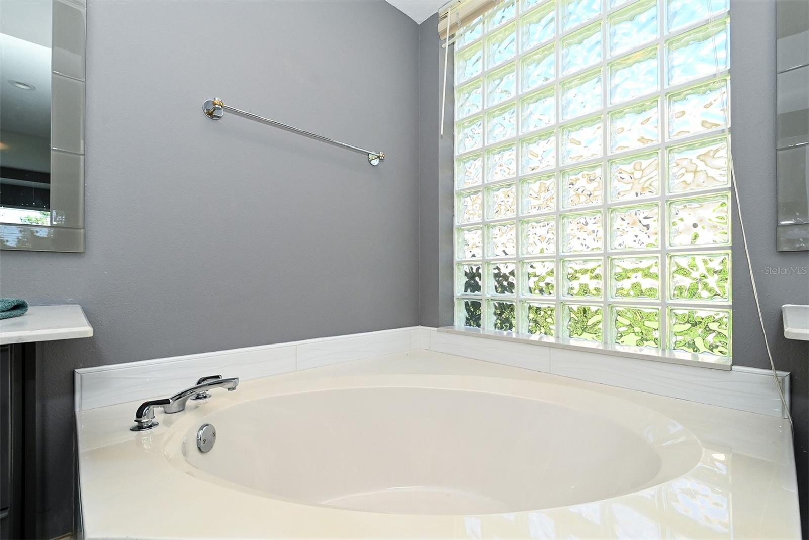 UNIVERSITY PARK - Residential Lease
