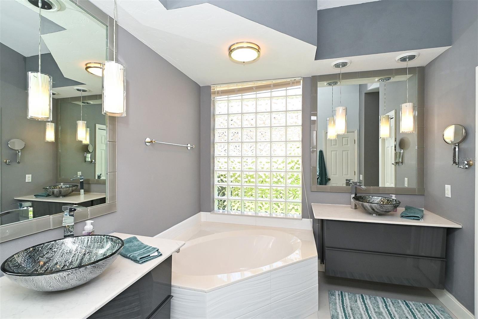 UNIVERSITY PARK - Residential Lease