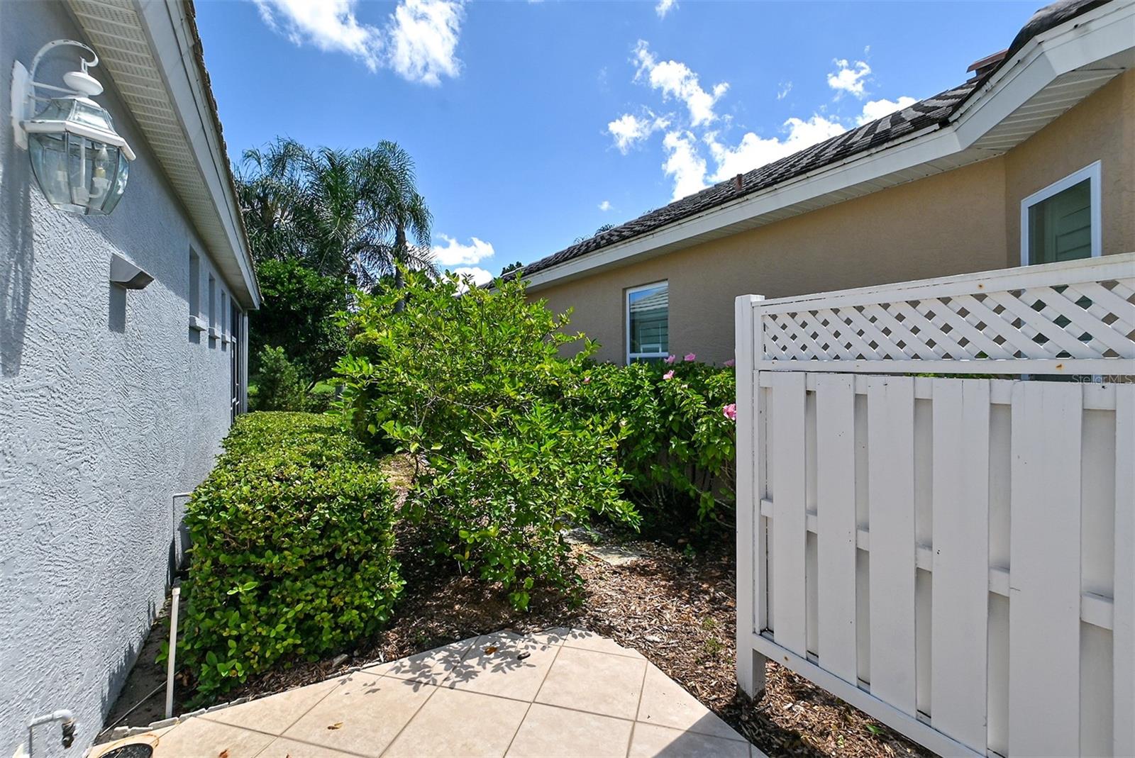 UNIVERSITY PARK - Residential Lease