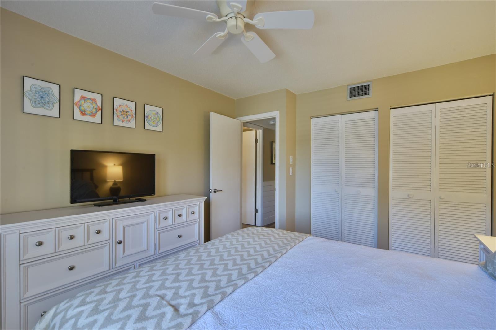TWIN LAKES VILLAGE WEST CONDO - Residential
