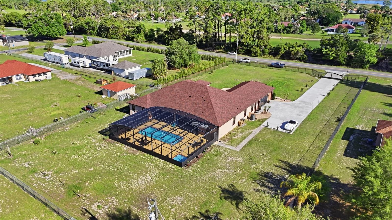 GROVELAND FARMS 32-22-25 - Residential