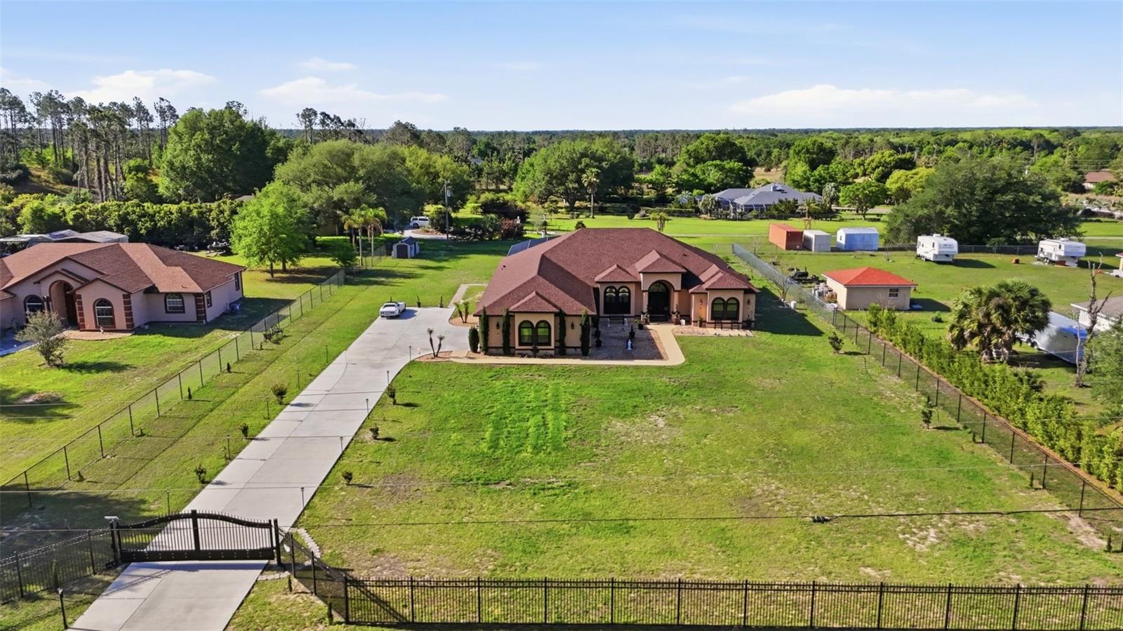 GROVELAND FARMS 32-22-25 - Residential