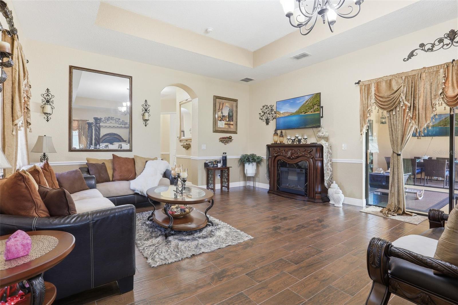GROVELAND FARMS 32-22-25 - Residential