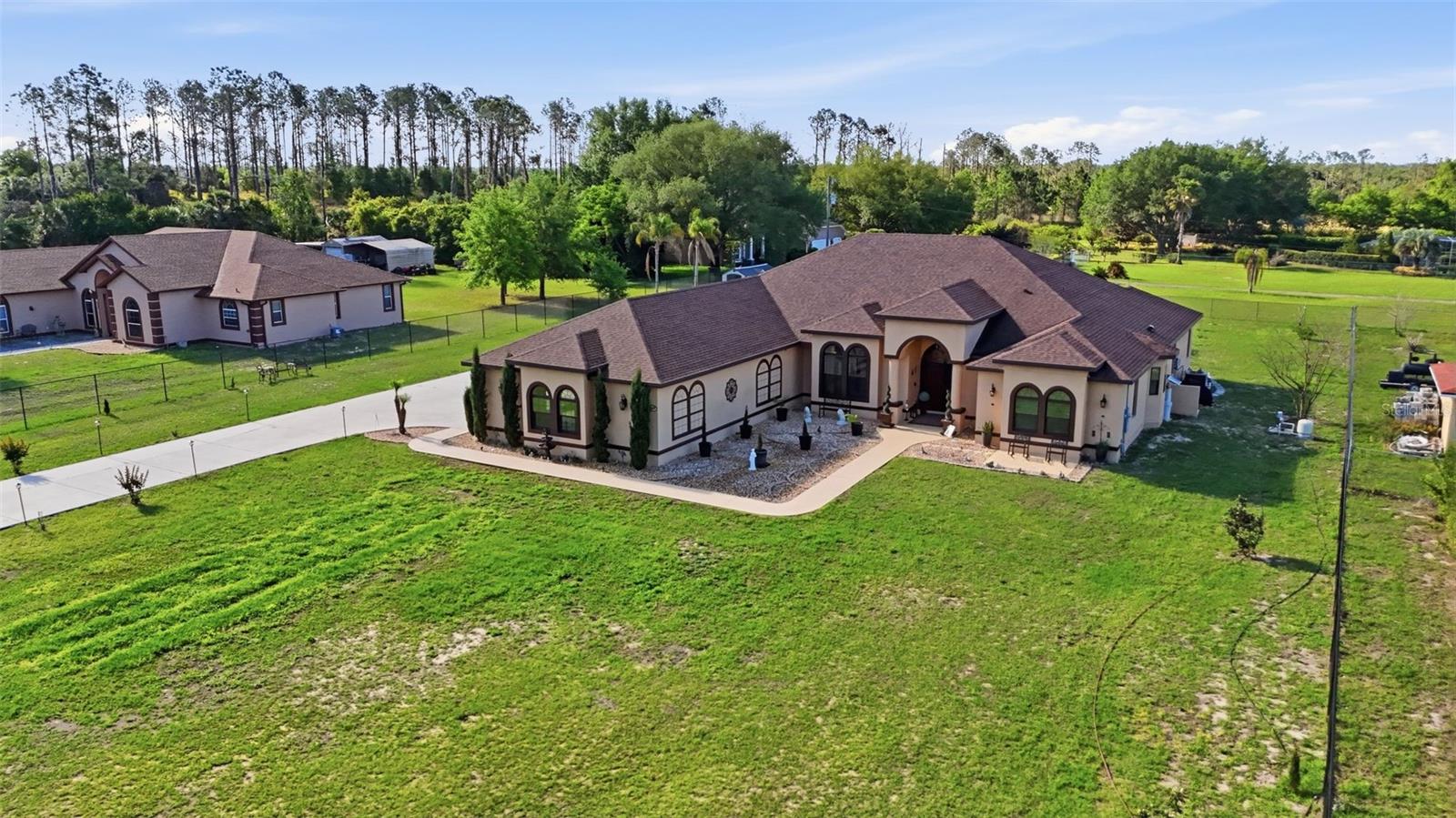 GROVELAND FARMS 32-22-25 - Residential