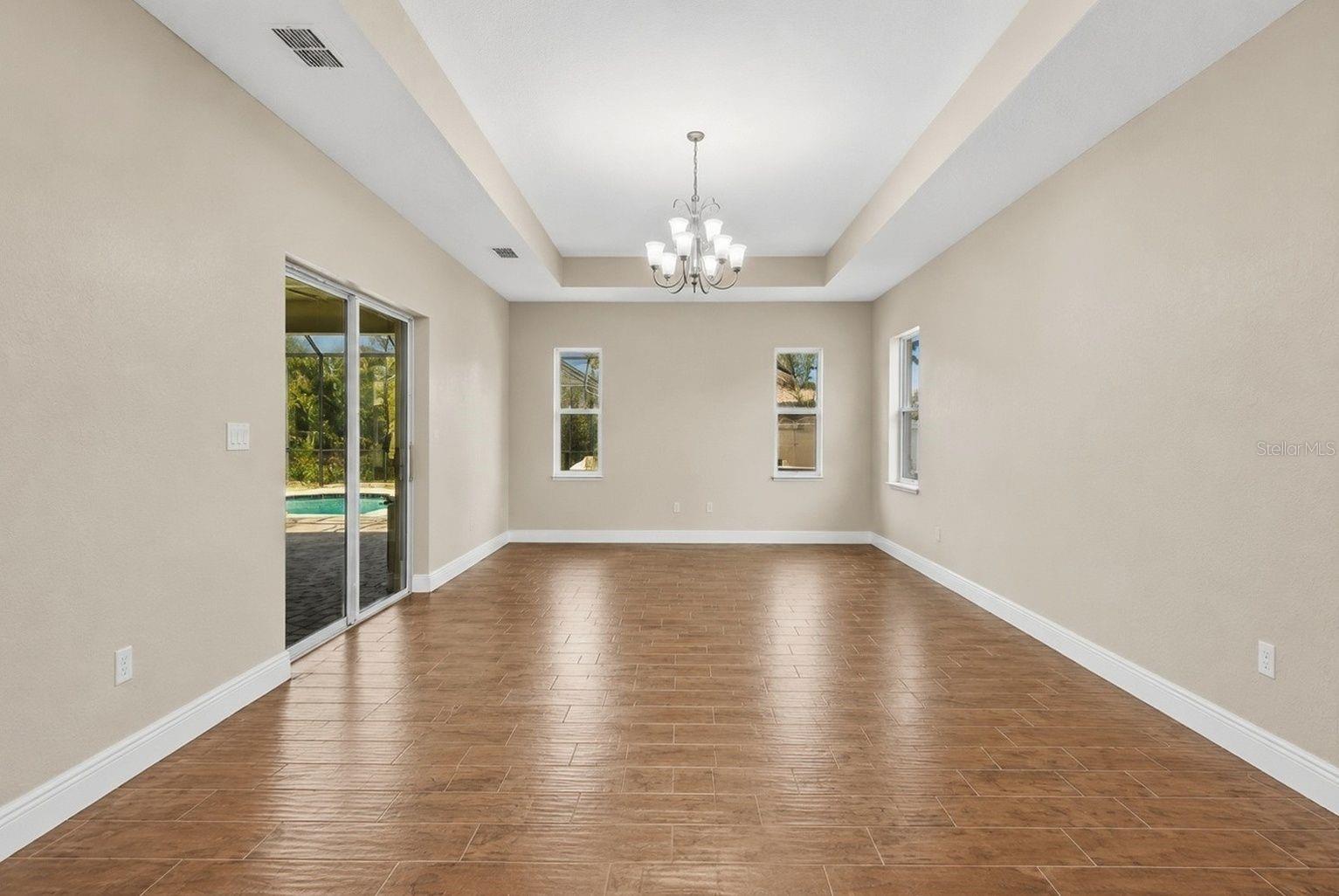 GROVELAND FARMS 32-22-25 - Residential