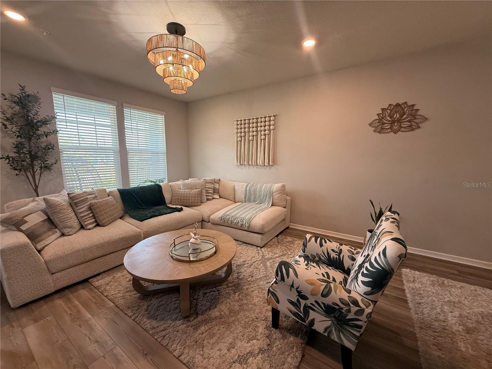ISLES/LK NONA PH 3B - Residential Lease