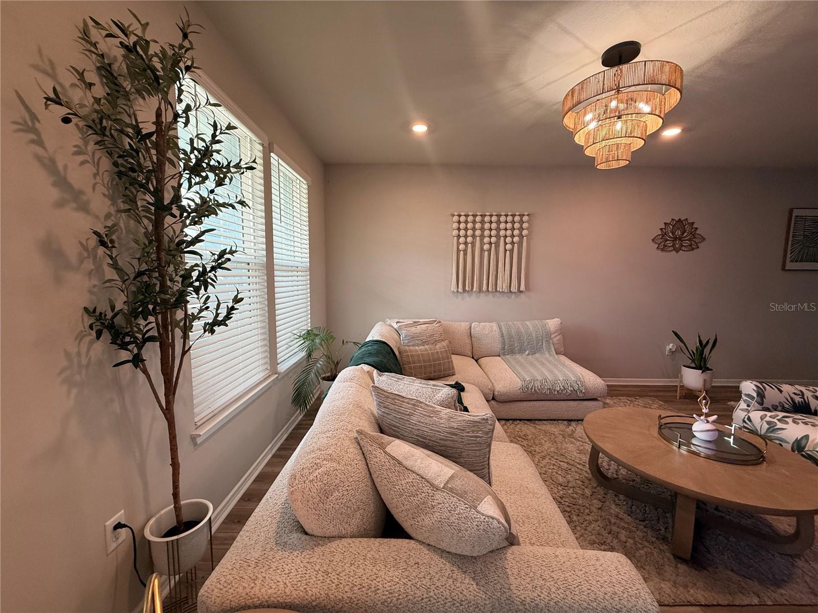 ISLES/LK NONA PH 3B - Residential Lease