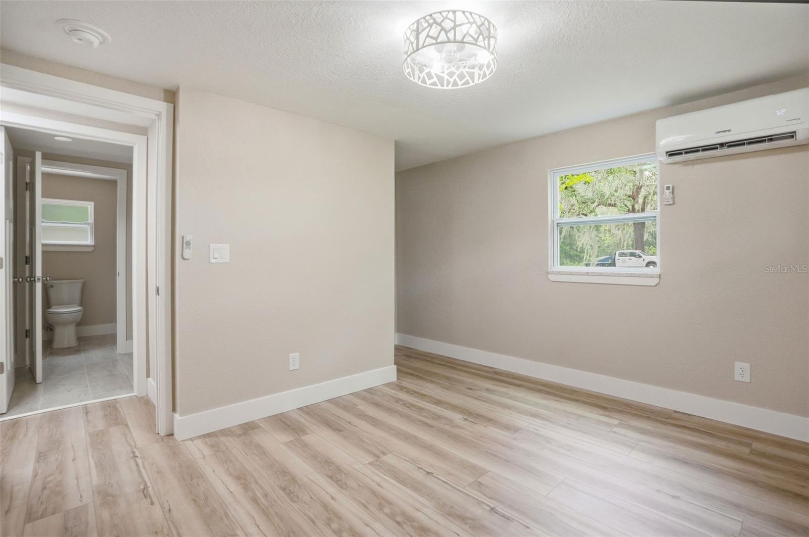 LAKE LINDSEY CITY - Residential
