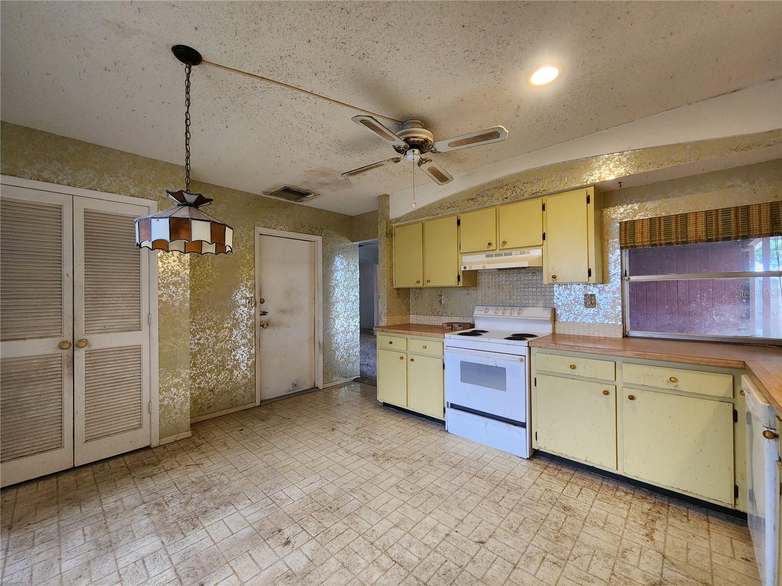 WOODS OF WHITFIELD - Residential
