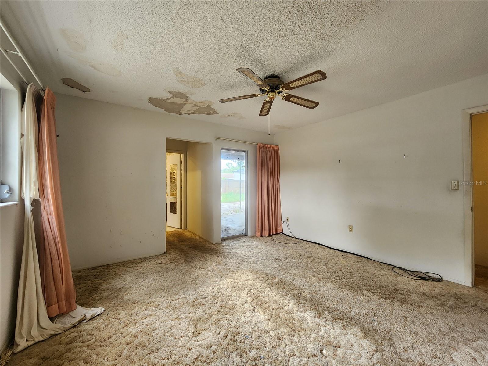 WOODS OF WHITFIELD - Residential