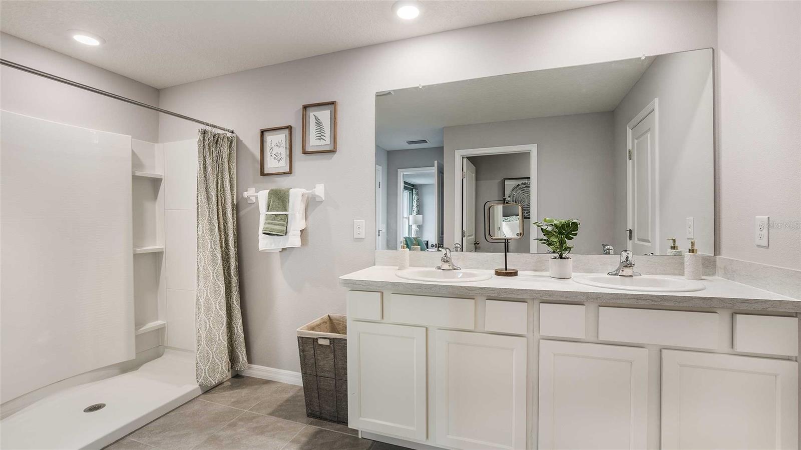 HERITAGE HILLS - Residential
